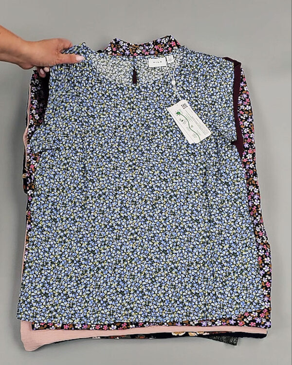 Фотография  513 - Блузки+Джемпера Bestseller Summer 045 B#8,5 кг, ЛОТ №9040 оптом в Орле и Орловской области