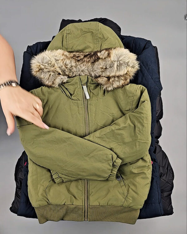 Фотография  836 - Верхняя одежда СТОК дети 065#10 кг, ЛОТ СТ-9343 оптом в Орле и Орловской области