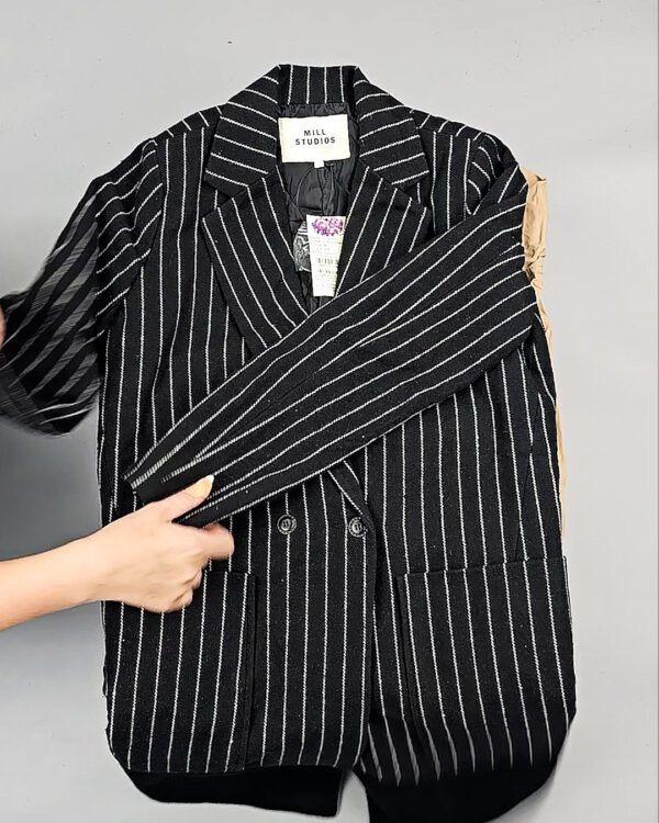 Фотография  836 - Верхняя одежда Корея 085#15 кг, ЛОТ № СТ-9247 оптом в Орле и Орловской области