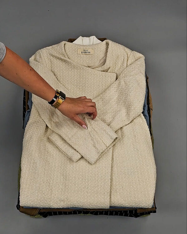 Фотография  576 - Верхняя одежда Корея 085#15 кг оптом в Орле и Орловской области