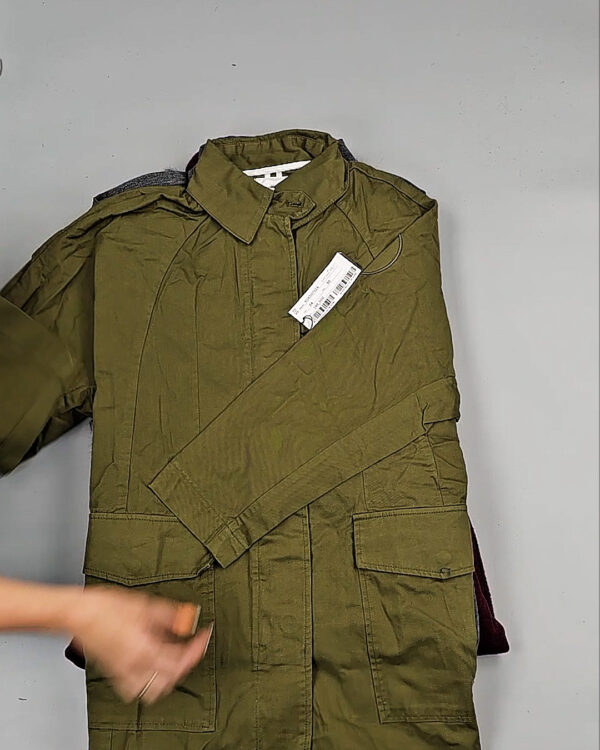 Фотография  866 - Верхняя одежда Корея 085#15 кг, ЛОТ № СТ-9246 оптом в Орле и Орловской области