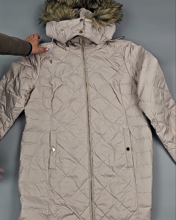 Фотография  251 - Верхняя одежда женская CAN 104#15 кг, ЛОТ СТ-9350 оптом в Орле и Орловской области