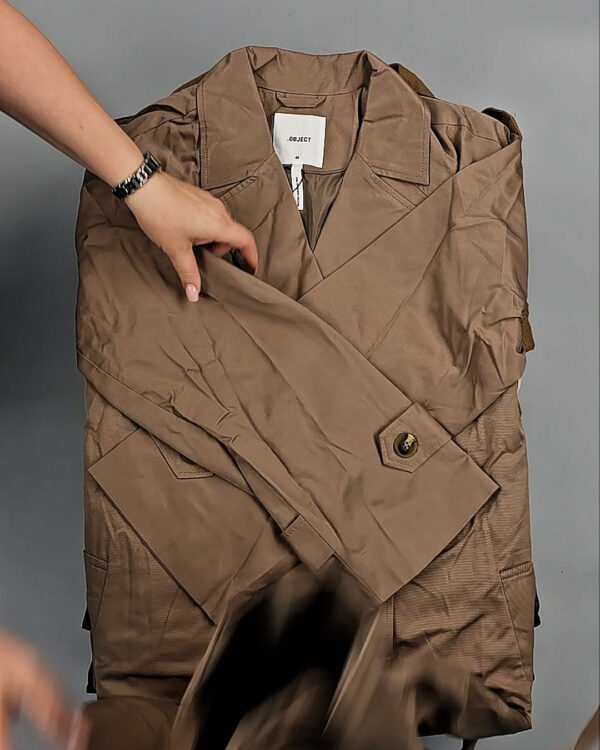 Фотография  557 - Ветровки Bestseller 045#10 кг, ЛОТ СТ-9407 оптом в Орле и Орловской области