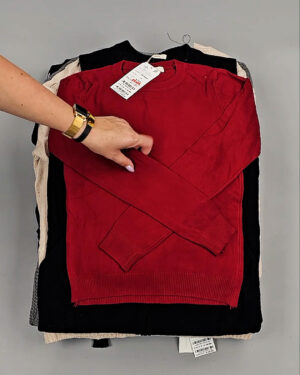 Фотография  450 - Джемпера Корея 085#7 кг, ЛОТ СТ-9415 оптом в Орле и Орловской области