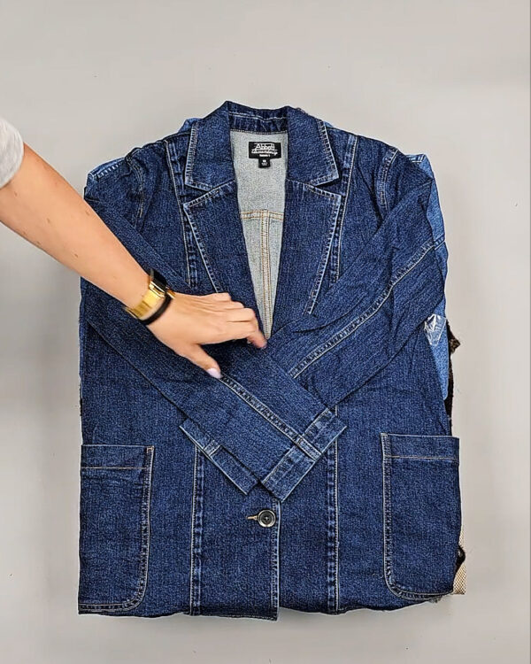 Фотография  129 - Ветровки женские CAN 104#12,7 кг, ЛОТ СТ-9405 оптом в Орле и Орловской области