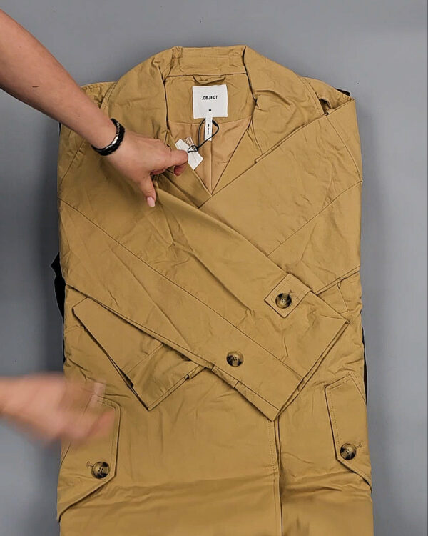 Фотография  494 - Ветровки Bestseller+DK 035#10 кг, ЛОТ СТ-9398 оптом в Орле и Орловской области