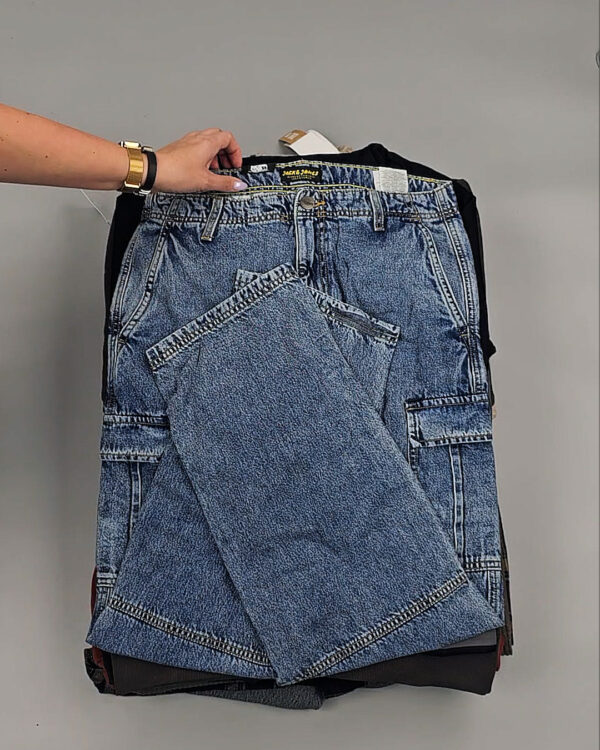 Фотография  226 - Мужской зимний микс JACK JONES, 20 кг, ЛОТ № СТ-9446 оптом в Орле и Орловской области