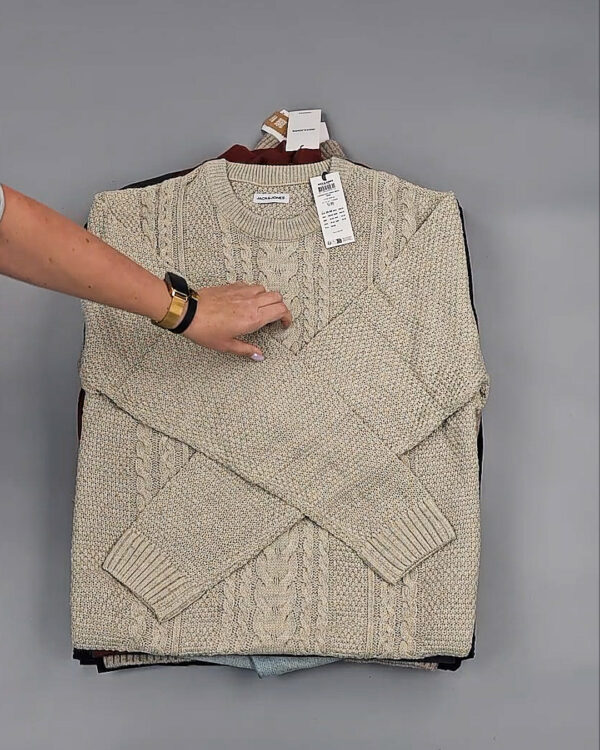 Фотография  327 - Мужской зимний микс JACK JONES, 20 кг, ЛОТ № СТ-9442 оптом в Орле и Орловской области