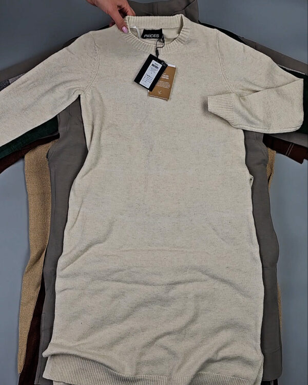 Фотография  363 - Платья Bestseller+DK Winter 035#7 кг, ЛОТ СТ-9916 оптом в Орле и Орловской области