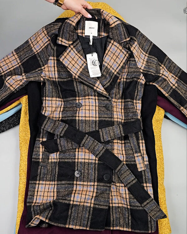 Фотография  921 - Пальто Bestseller 104#10,65 кг, ЛОТ СТ-9841 оптом в Орле и Орловской области