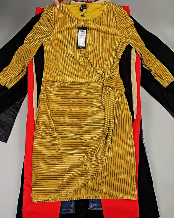 Фотография  463 - DK+Bestseller 085#16 кг, ЛОТ СТ-9952 оптом в Орле и Орловской области