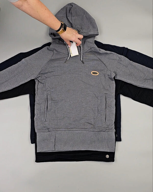 Фотография  365 - Толстовки Bestseller+DK 035#7 кг, ЛОТ СТ-9840 оптом в Орле и Орловской области