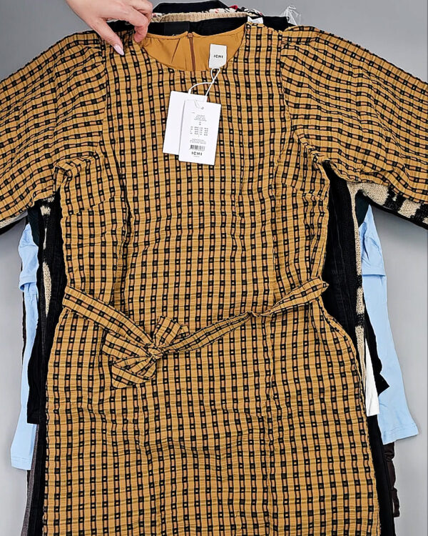 Фотография  236 - DK, Bestseller + Winter mix#15 кг, ЛОТ СТ-9957 оптом в Орле и Орловской области