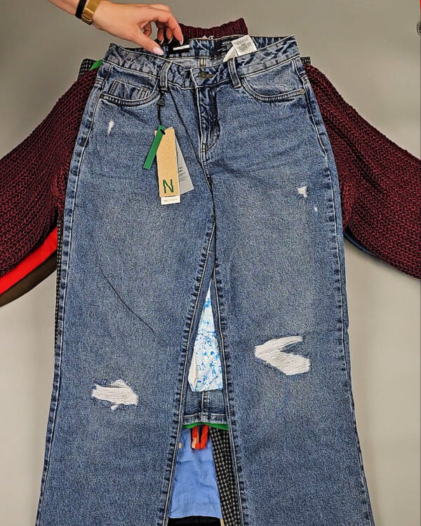 Фотография  304 - DK+Bestseller 085#16 кг, ЛОТ СТ-9950 оптом в Орле и Орловской области