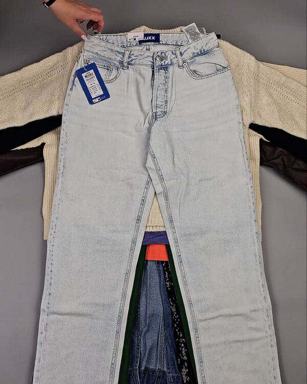 Фотография  677 - JACK JONES Women Winter mix 075 #15 кг, ЛОТ СТ-9962 оптом в Орле и Орловской области