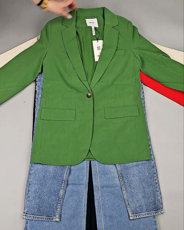 Фотография  657 - DK+Bestseller 085#16 кг, ЛОТ СТ-9952 оптом в Орле и Орловской области