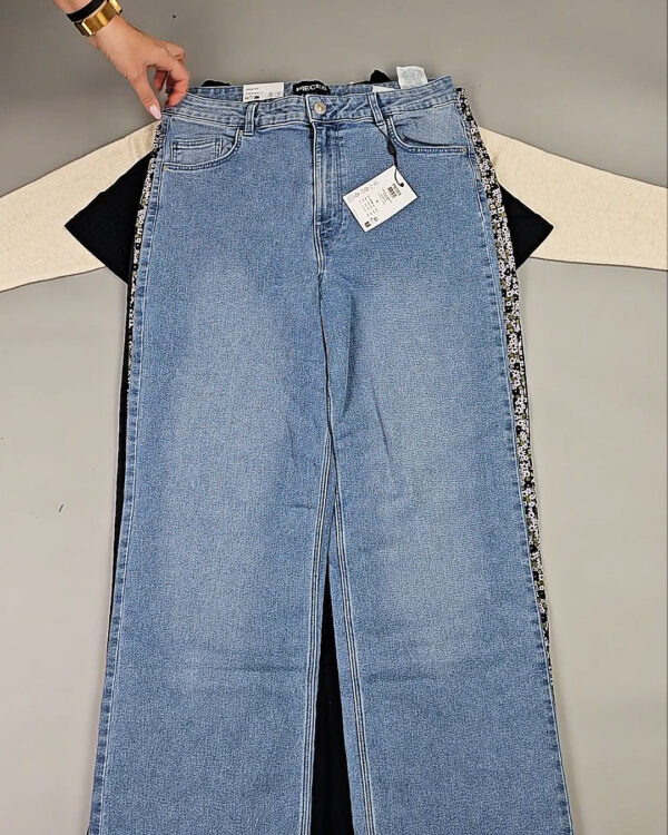 Фотография  448 - DK+Bestseller 085#16 кг, ЛОТ СТ-9952 оптом в Орле и Орловской области