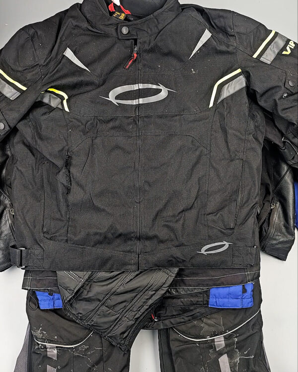 Фотография  664 - МОТО одежда mix БМ#20 кг, ЛОТ СХ-0278 оптом в Орле и Орловской области